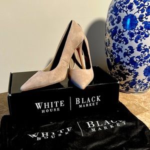 White House Black Market Sassy Pump with box and shoe duster